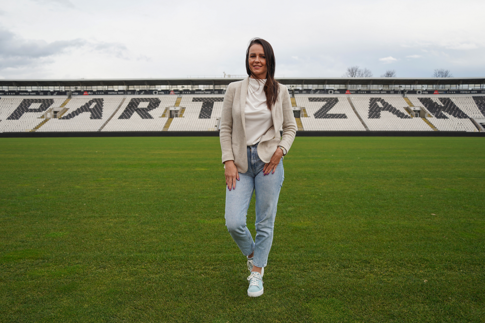 MIS SVETA ZBOG KOJE SU DRHTALI ZVEZDA I PARTIZAN Svetlana Bilić je ispisala istoriju srpskog fudbala, proglašena je najlepšom, a sada za 