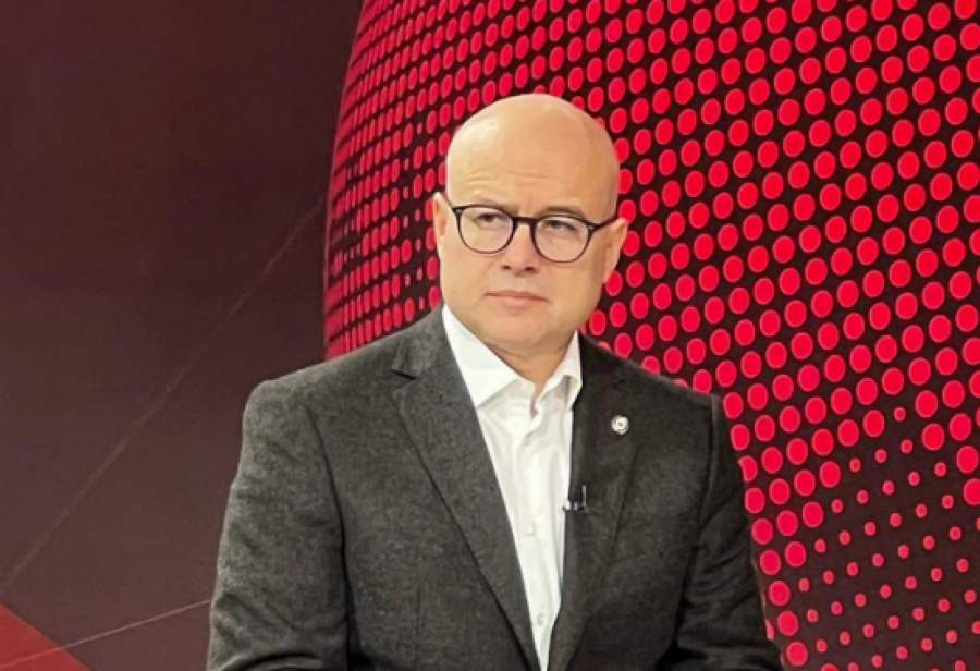 SAMO HRABRO, TVOJI VUKOVI SU UZ TEBE Mreže preplavljene porukama podrške Vučiću nakon razgovora s petorkom sa Zapada