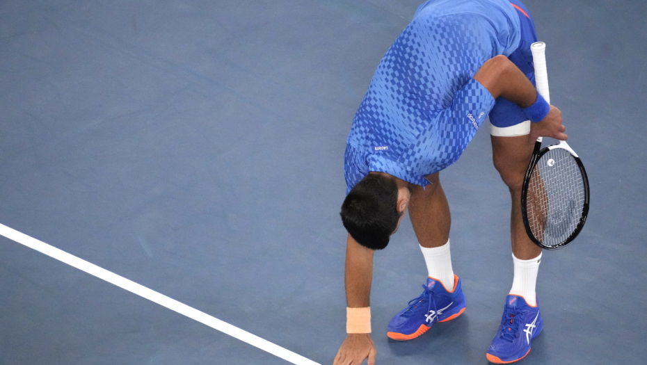 ISPLIVALI DETALJI Evo zašto je prekinut prenos Novakovog meča