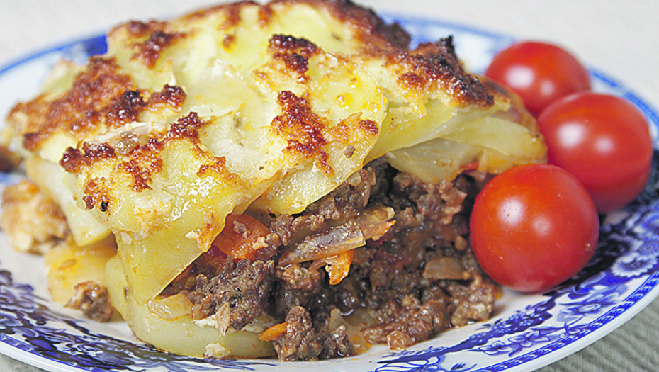 DOBRO ZA ŽELUDAC, LOŠE ZA NOVČANIK Musaka za četvoro 3.000 dinara