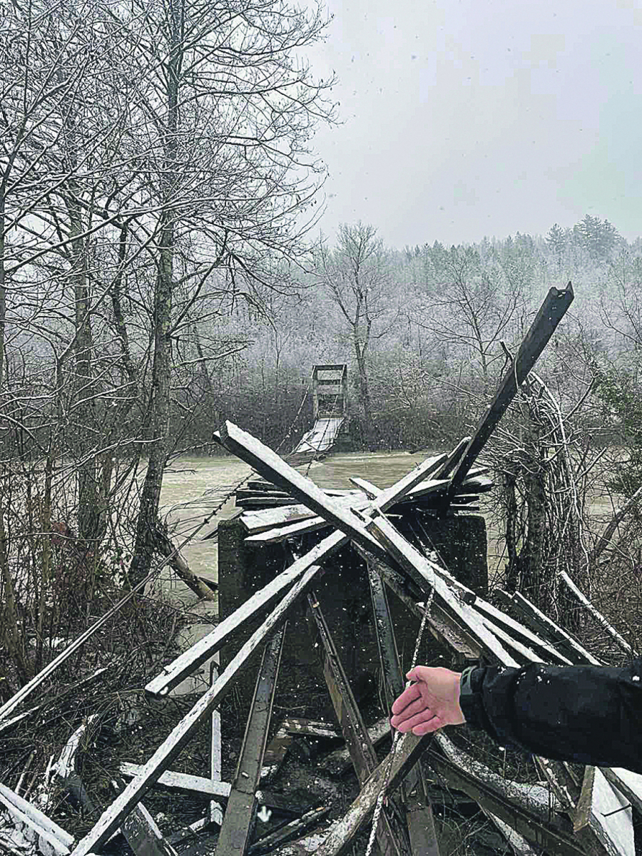 BUJICA ZAROBILA DECU I STARCE U Novoj Varoši poplavljeni putevi, aktiviralo se klizište, voda ušla u kuće i štale