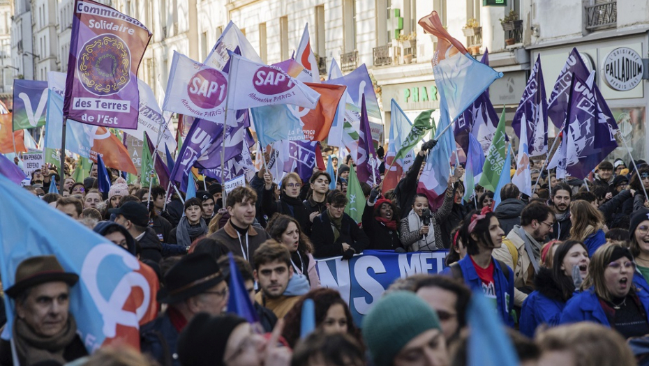FRANCUZI USTALI PROTIV MAKRONA! Hiljade na ulicama, stigli i ključni građani!