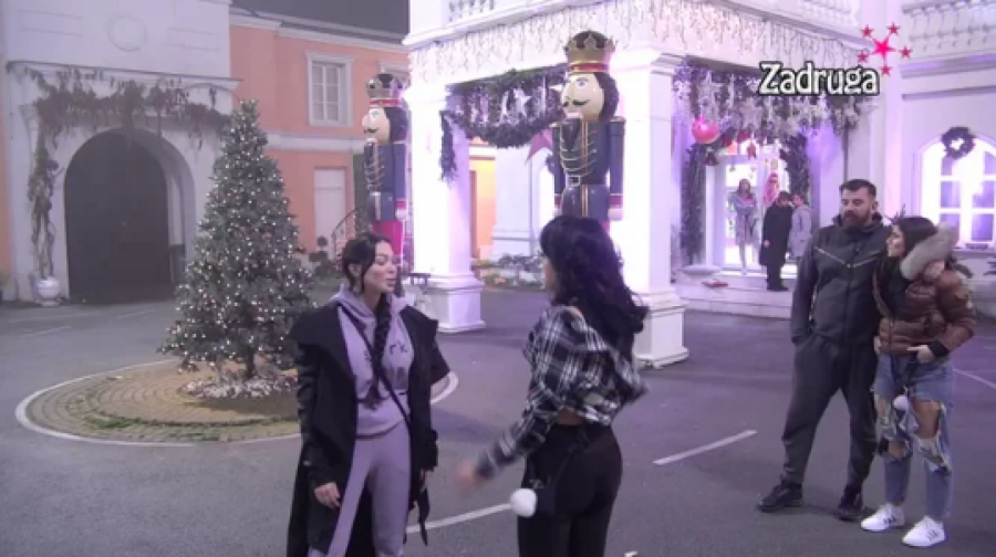 ŽESTOKA TUČA MAJE I ANITE Obezbeđenje ih jedva razdvojilo, a reakcija Milice Veselinović ŠOKIRALA SVE (VIDEO)