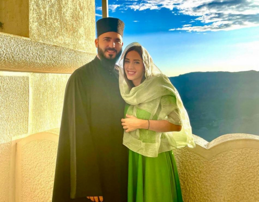 PROGOVORILA O NOVOJ TRUDNOĆI! Etno pevačica Danica Crnogorčević čeka četvrto dete, a sada je otkrila i pol bebe