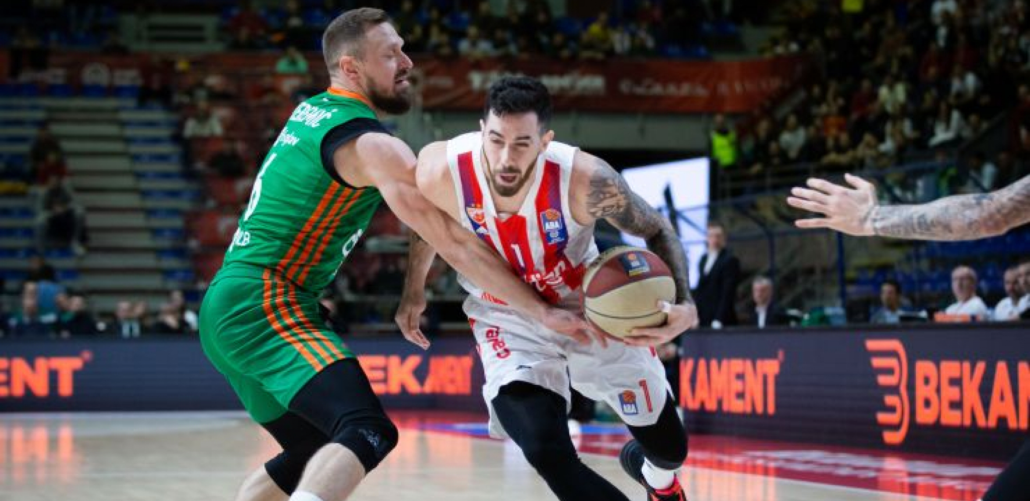 POVREDIO SE VILDOZA Argentinac preskače Partizan