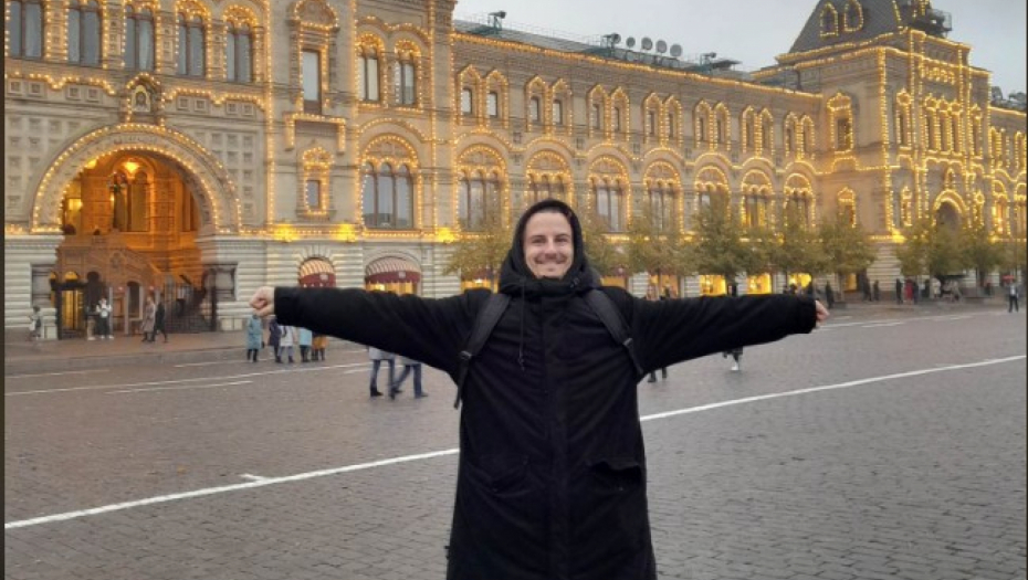 "KOLIKO SLANINE – TOLIKO MOSKVE" Rade Kostić je Srpsku zamenio Rusijom! Odlazak na master studije najveća životna odluka, anegdote će vas nasmejati do suza (FOTO/VIDEO)