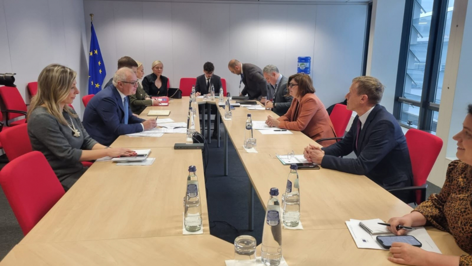 VESIĆ ZADOVOLJAN RAZGOVORIMA Kada je u pitanju transport, EU nas tretira kao članicu