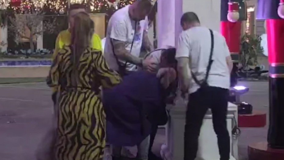 ZBOG NJENIH SUZA, NJEMU JE POZLILO  Nenad Macanović Bebica prekinuo program da bi mu se ukazala pomoć