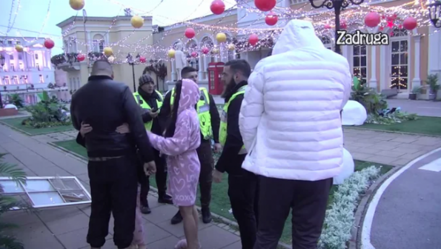 OPET PODIVLJALA Maja po starom, zaletela se ka prozoru dok ju je Car molio 