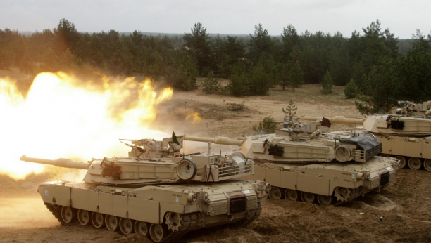 ABRAMSI STIGLI U EVROPU! Američki tenkovi spremni za rat!