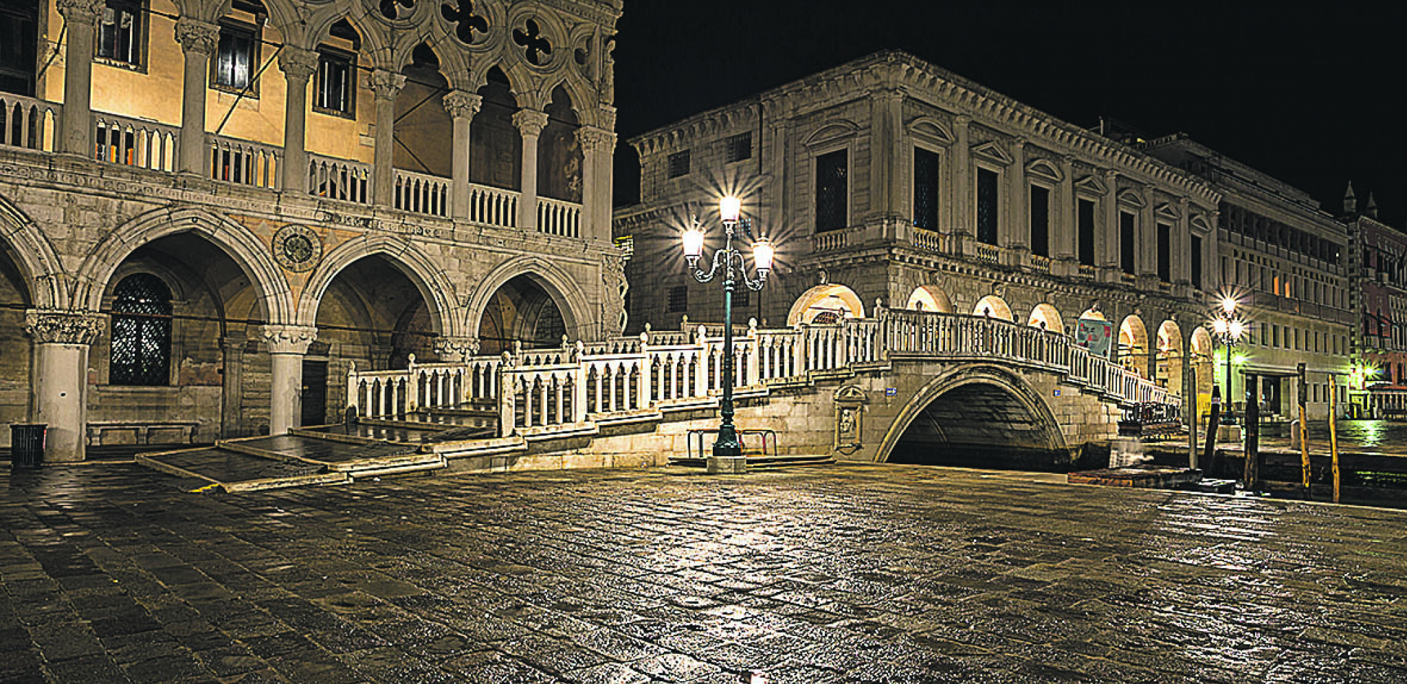 ALARMANTNO! Mrtve ribe plutaju kanalima Venecije