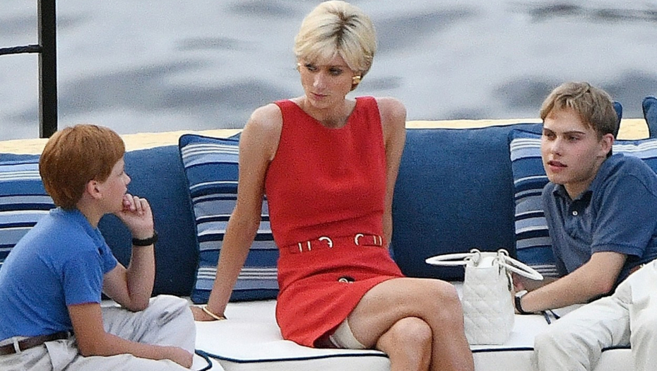 BEZVREMENSKI STIL Haljina princeze Dajane prodata za pola miliona evra