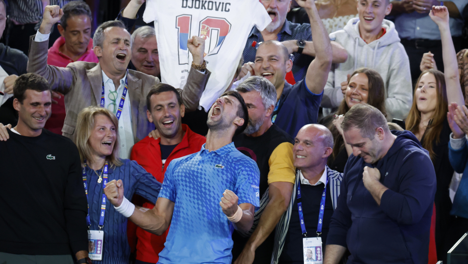 OVO NIKAD NIKO NIJE URADIO Đokovićev skok zaledio svet tenisa