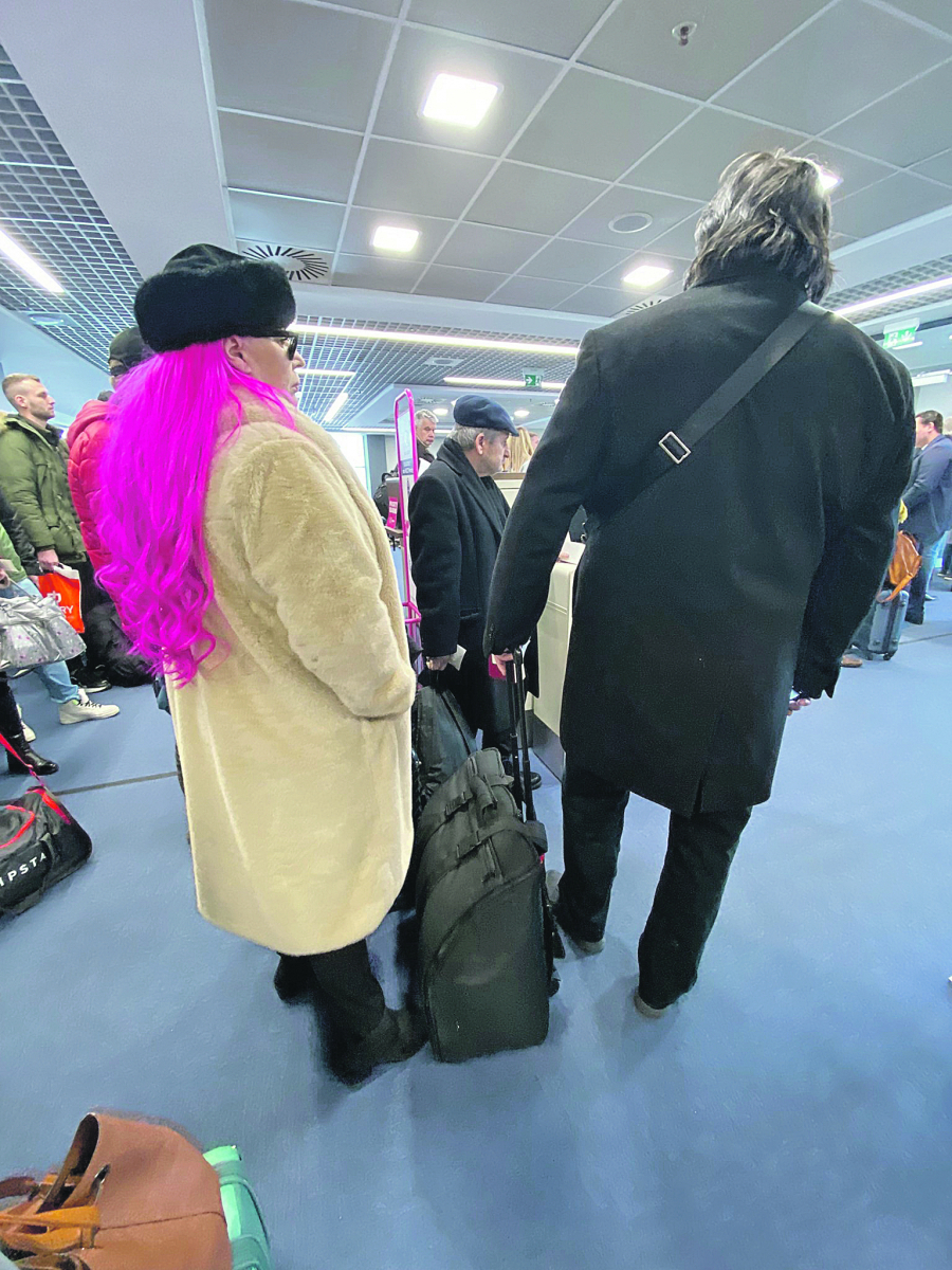 PUT PUTUJU Pevačica i harmonikaš uhvaćeni na Aerodromu Nikola Tesla