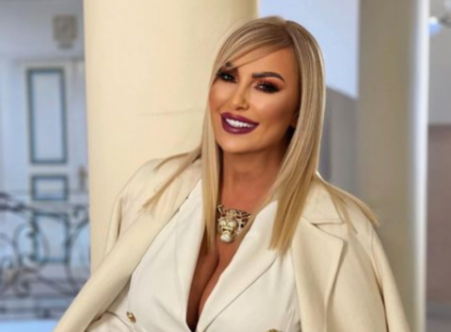 ELMA SINANOVIĆ SMUVALA 15 GODINA MLAĐEG MUZIČARA! Otkrivamo detalje tajne veze, evo zašto ga krije od javnosti!