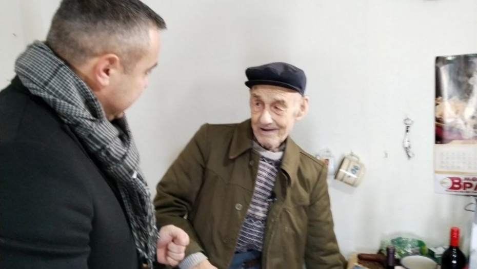 NEMA SMRTI BEZ SUDNJEGA DANA Deda Živan iz Arilja napunio 106 godina, otkrio recept za dug život (FOTO)