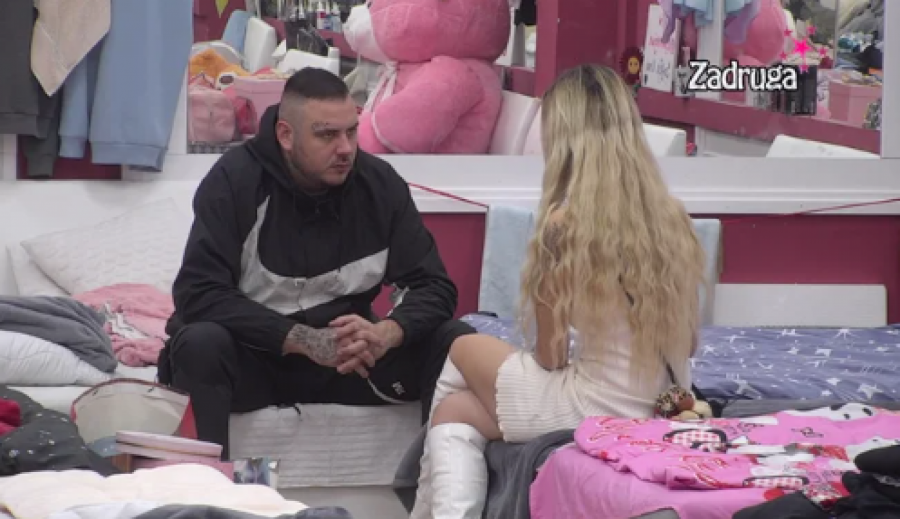 USPELA DA IM POMRSI KONCE Aleks u strahu od Maje, oštro zamerila Filipu OVU stvar (VIDEO)