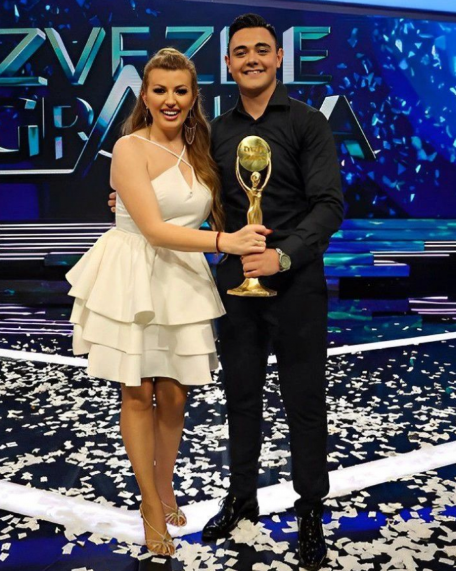 TRADICIJA U DOMU VIKI MILJKOVIĆ Pevačica se odlično snalazi u kuhinji, dok je za jedan specijalitet maher