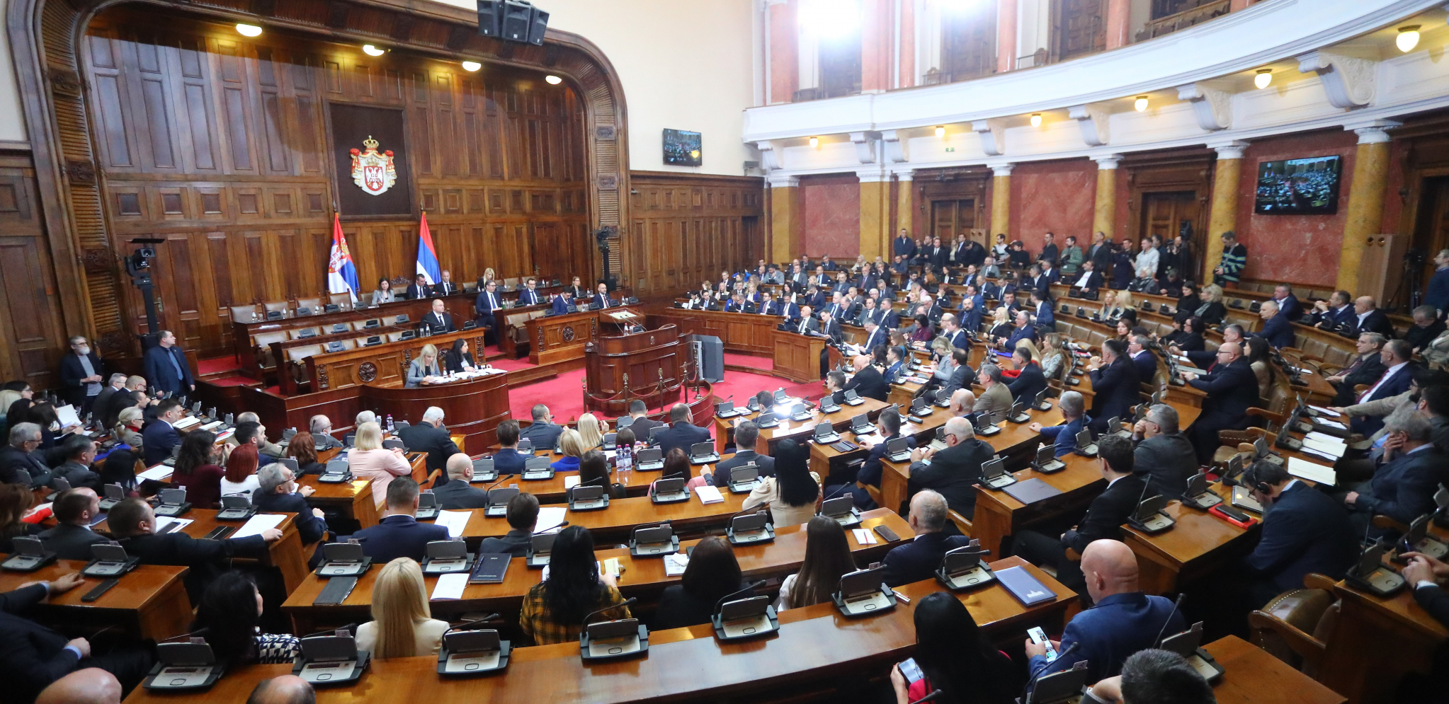 GLASANJE ĆE POTRAJATI NEKOLIKO SATI Nova sednica Skupštine Srbije počinje danas, evo šta je na dnevnom redu