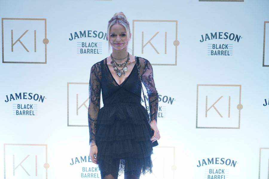 NAŠA GLUMICA NE MOŽE VIŠE DA ĆUTI O LJUBAVI SA FILIPOM ŽIVOJINOVIĆEM Rešila da razveže jezik i konačno prizna sve, Prijovićevoj neće biti dobro!