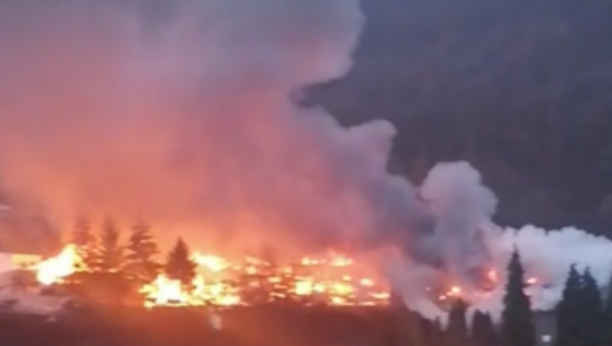 STRAVIČAN POŽAR Nastradali majka i sedmoro dece