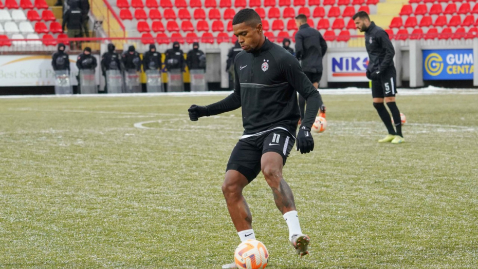 DRAMA U MOLDAVIJI Zatvoren vazdušni prostor, Partizan čeka, ne zna ni da li će igrati