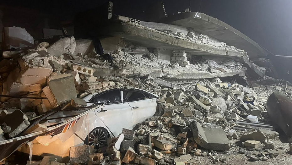 SCENE APOKALIPSE! Prve slike posle zemljotresa u Turskoj, celi kvartovi sravnjeni sa zemljom! (FOTO)