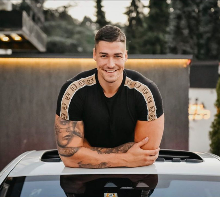 BIVŠI DEČKO SANJE VUČIĆ PRATI JE NA SVAKOM NJENOM NASTUPU Nikola Đorđević ne skida pogled sa nje dok ga ona ignoriše 