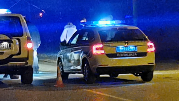 POVREĐENO DETE STARO ŠEST GODINA Teška saobraćajna nesreća u Rakovici: Muškarac hitno prebačen na VMA