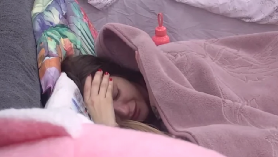 UMISLILA DA JE UNUKA KRALJICE ELIZABETE Zadrugari nikad brutalnije izvređali Anđelu Đuričić, HAOS U BELOJ KUĆI