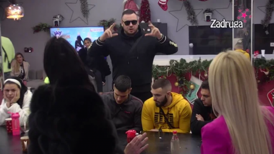 VRAĆAJU IM SE EMOCIJE? Aleks videla da su Maja i Car na korak do pomirenja, kamere sve zabeležile