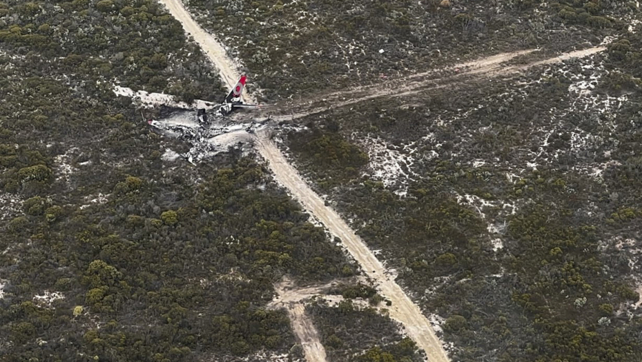 SRUŠIO SE BOING 737-300 U AUSTRALIJI Gasio požar, jedan nalet bio koban (VIDEO)