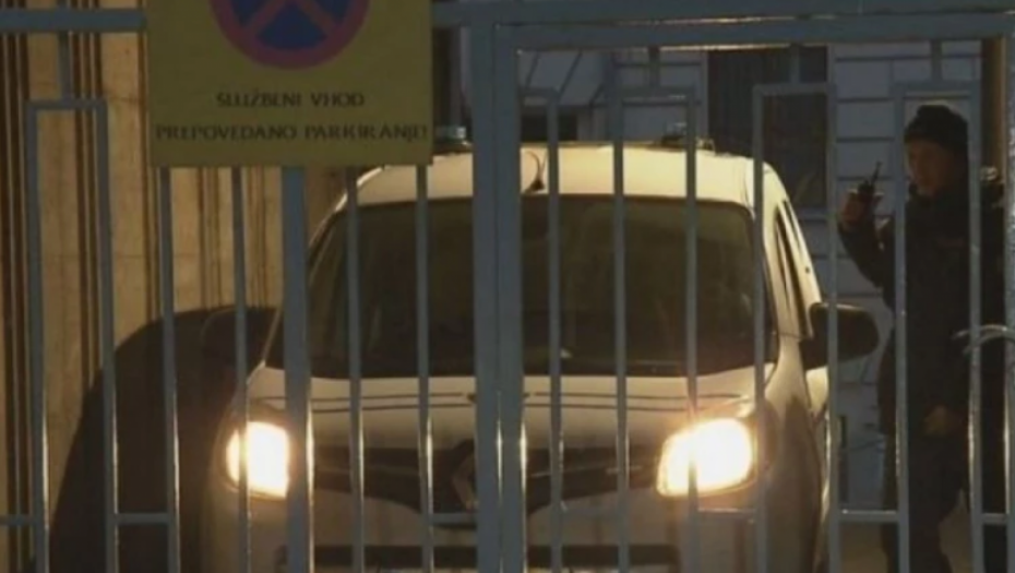 DEVOJKA KOJU JE OTAC SILOVAO RODILA ĆERKU: Napustila hraniteljsku porodicu, pa doživela pakao