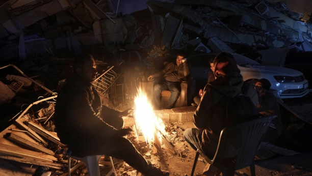 KINA APELOVALA NA SAD "Ukinite sankcije! Prestanite namerno da izazivate humanitarne krize"