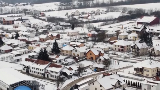 SVADBE I PRVI ROĐENDANI SU OVDE NAJČEŠĆA SLAVLJA Selo sa najvećim brojem trećerođene dece u Srbiji (FOTO)