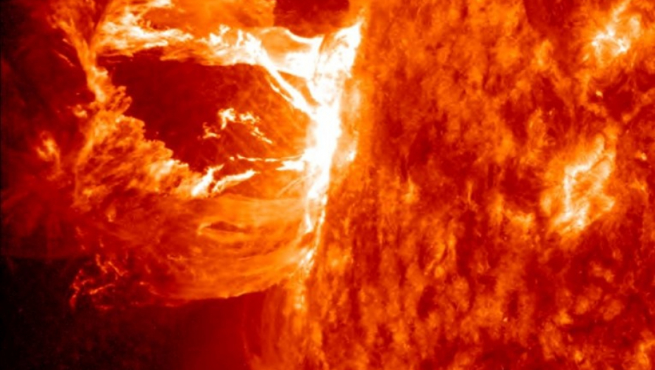STIŽU NAM GEOMAGNETNE OLUJE Evo kako će preokretanje magnetnih polova Sunca uticati na nas