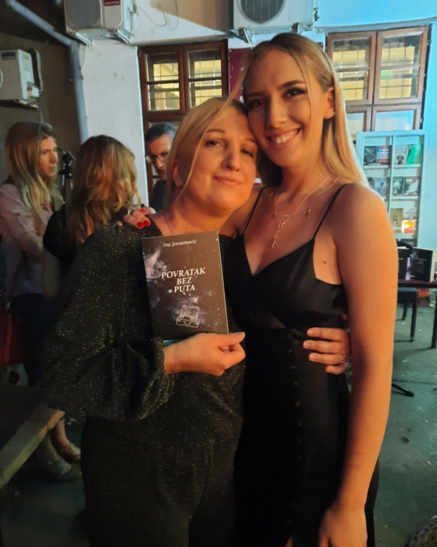 HITNO OGLAŠAVANJE VANBRAČNE ĆERKE DRAGANA KOJIĆA KEBE Svi na nogama, evo šta se dešava u njihovom domu (FOTO)