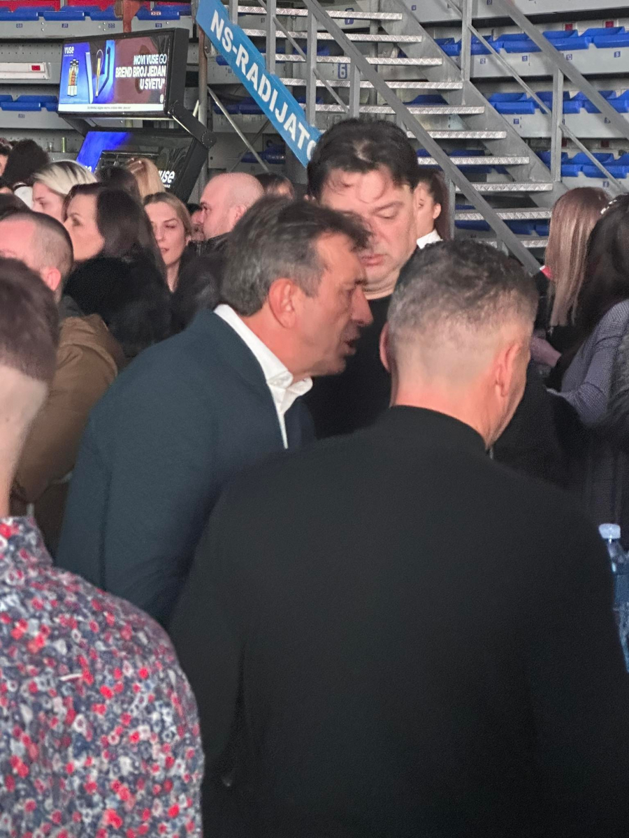 ŽIKA JAKŠIĆ DOŠAO DA PODRŽU MILICU PAVLOVIĆ Vidno raspoložen i ponosan na prvu 