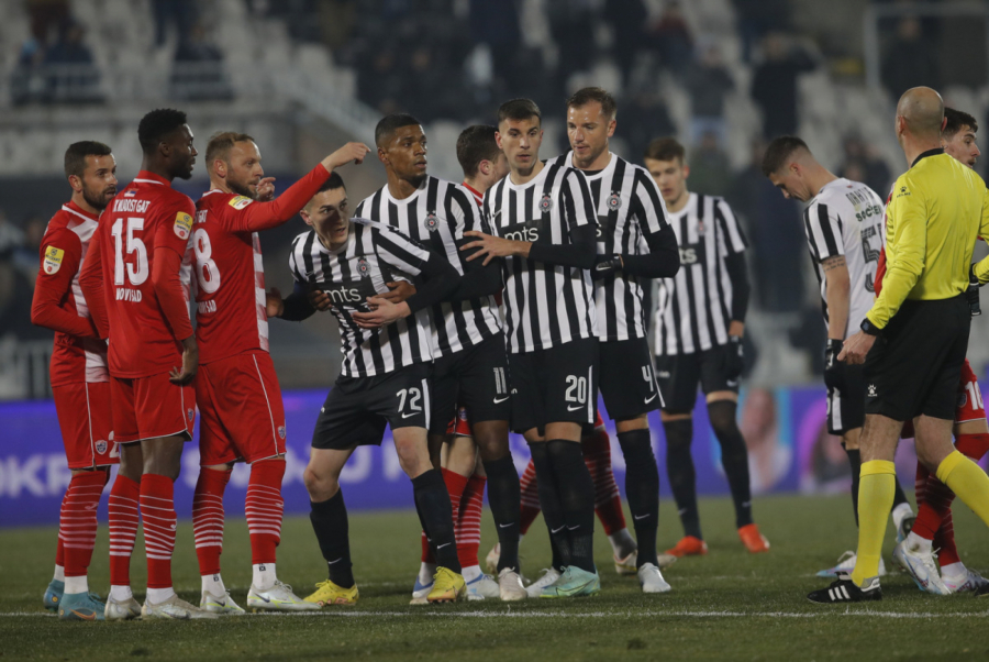 ON JE ZADAO ZAVRŠNI UDARAC PARTIZANU Nekada je igrao za Zvezdu, bio blizu Liverpula, a sada je ispisao crnu stranu istorije crno-belih