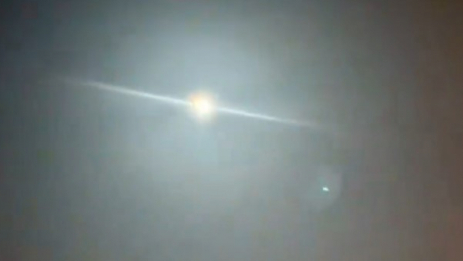 POGLEDAJTE FENOMEN NA NEBU IZNAD EVROPE Ovako je izgledao udar meteoroida u zemljinu atmosferu (VIDEO)