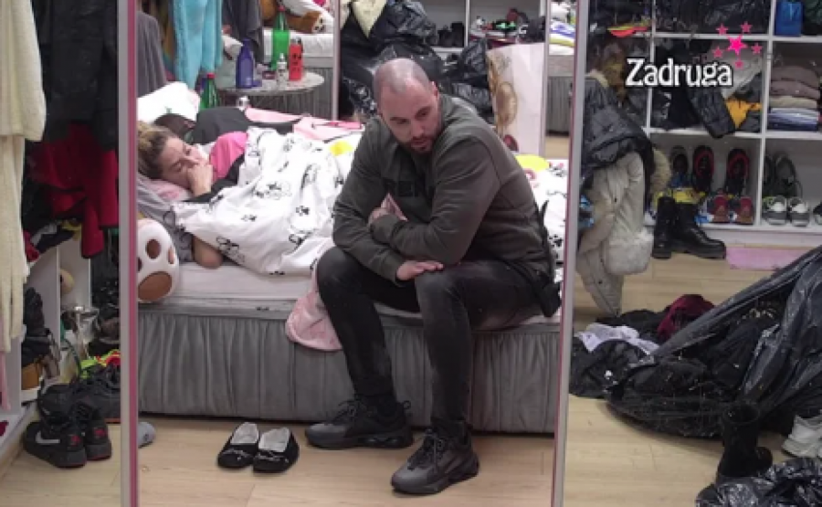 ZVEZDAN SLAVNIĆ OČAJAN Seo na krevet i bezvoljno gleda u jednu tačku, Ana u šoku!