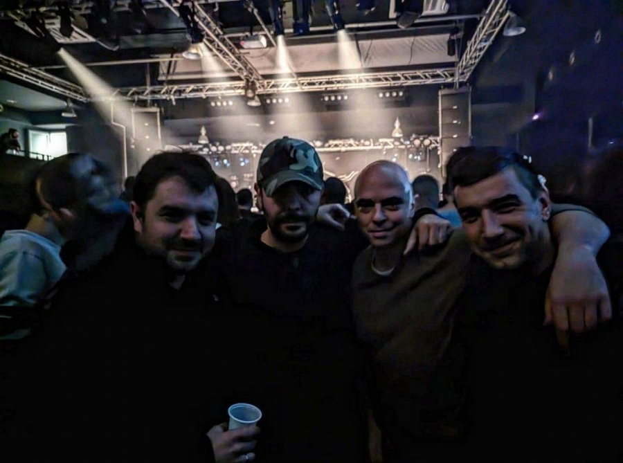 MINISTAR NA KONCERTU: Momirović sa prijateljima uživao u dobroj svirci