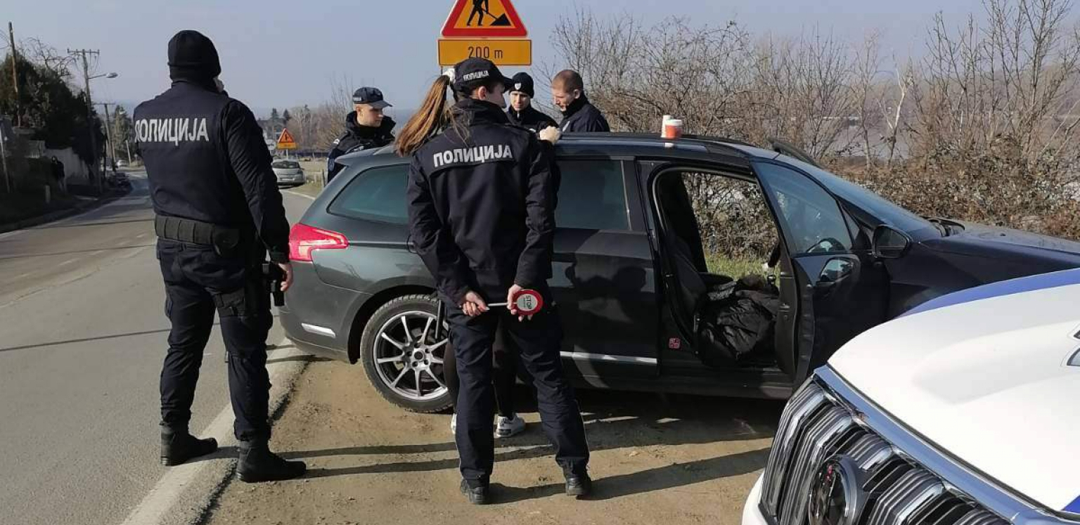 MINISTAR VUČEVIĆ: Pohvala za novosadsku policiju i privođenje ultradesničarske grupe Narodne patrole