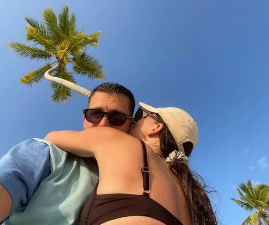 PAR KOJI JE ODUŠEVIO SVE NA CRVENOM TEPIHU Miloš Biković u društvu svoje devojke Ivane očarali sve u Moskvi (FOTO)