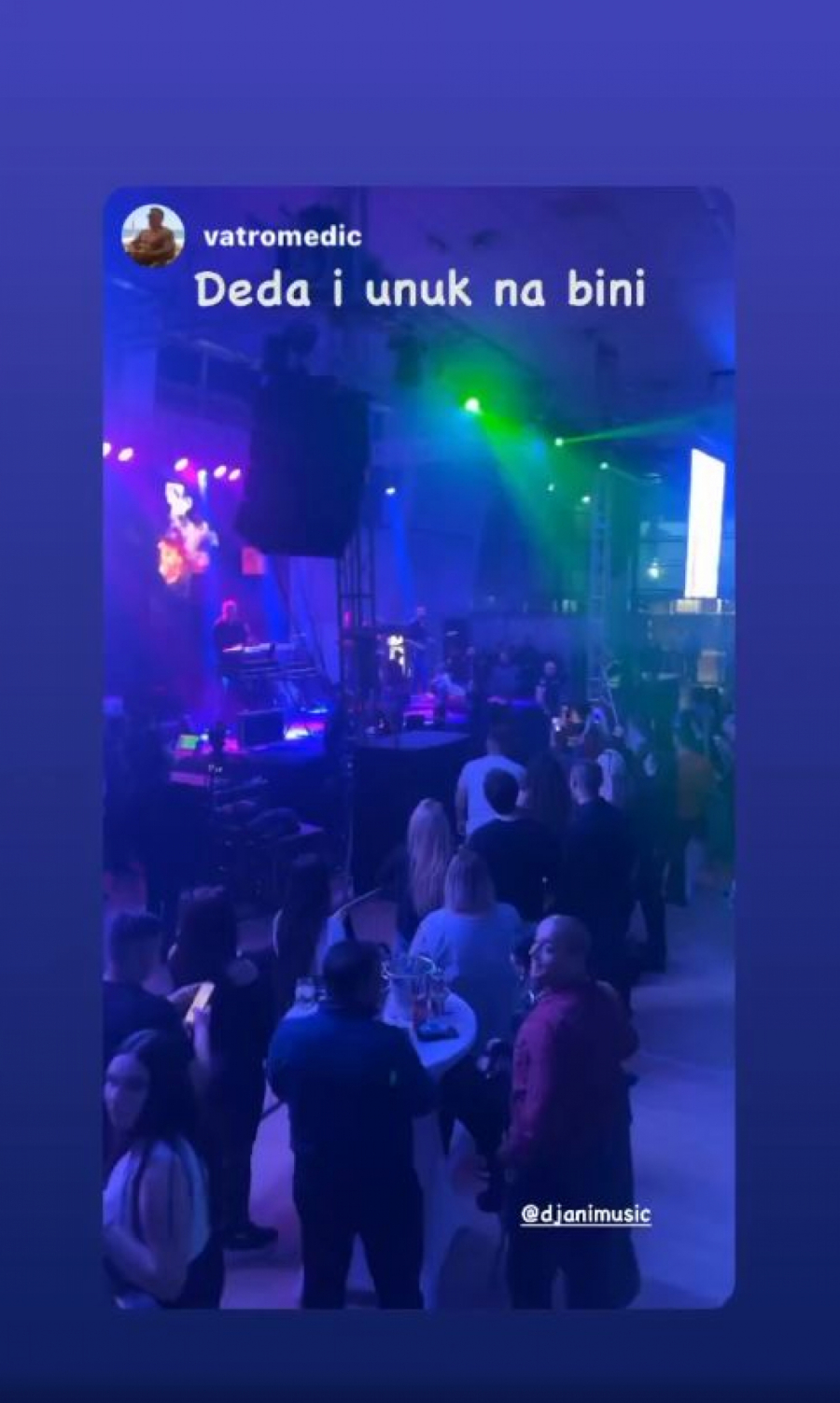 KRV NIJE VODA Đaniju se usred nastupa pridružio baš ON! Publika oduševljeno ponavljala 