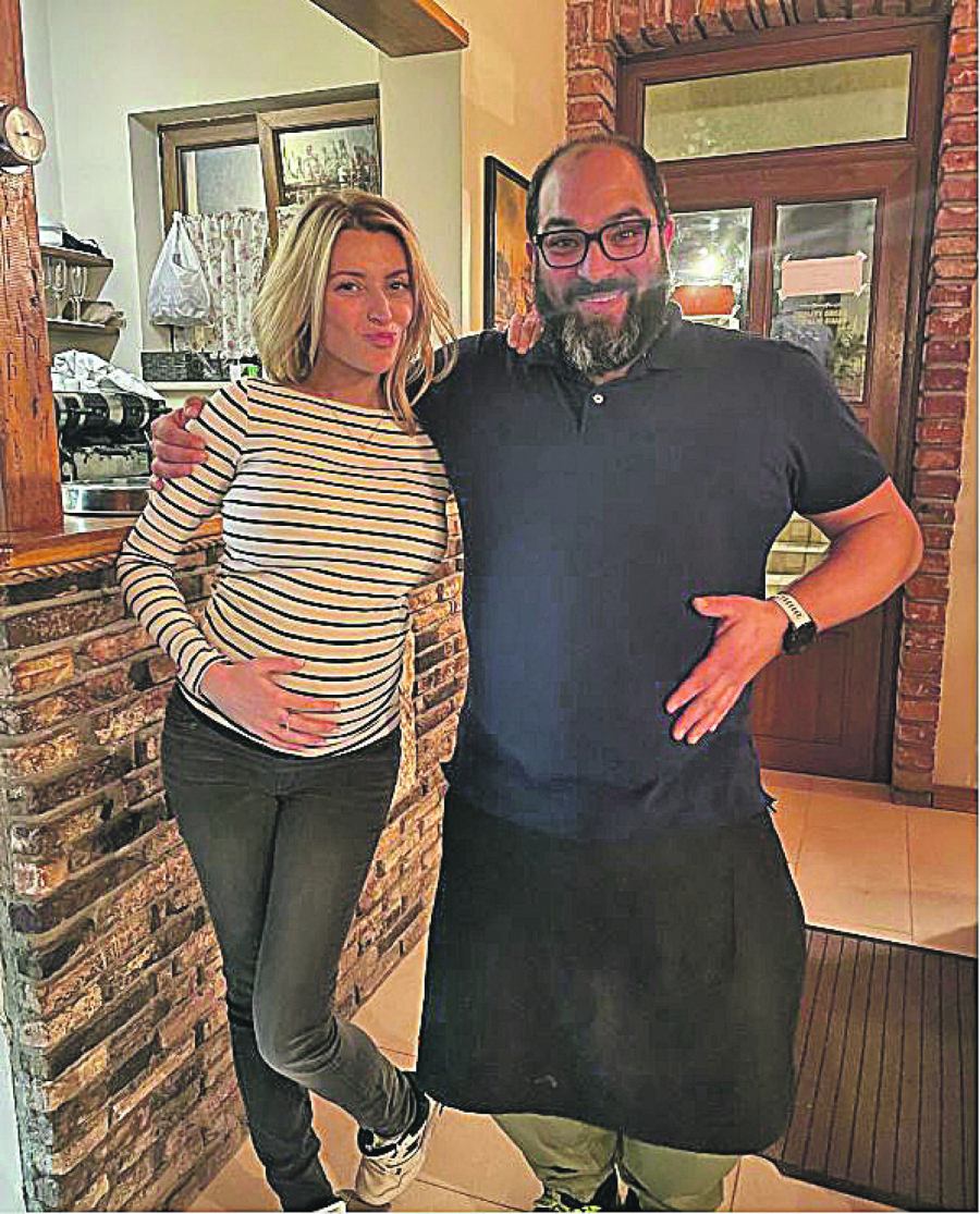 TRUDNIČKI STOMAK U PRVOM PLANU Anđelka Prpić pokazala kako uživa u sedmom mesecu trudnoće (FOTO)