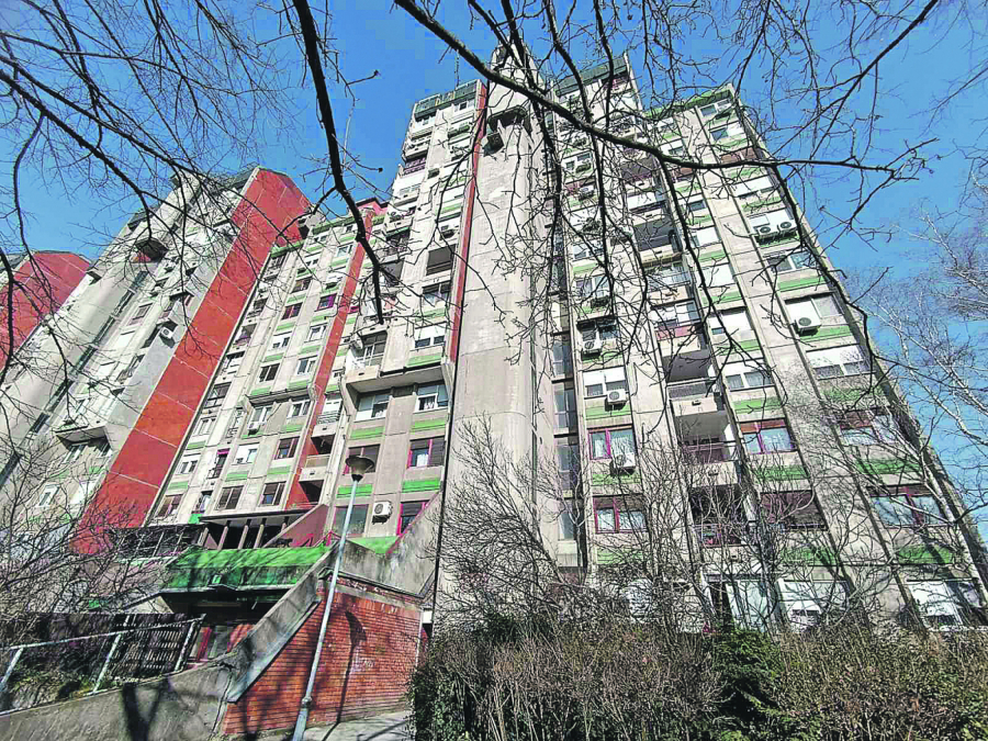 NIZ ZLOČINA POTRESAO SRBIJU, NAJMONSTRUOZNIJI DOGODIO SE KOD SUBOTICE Ženu zaklao sekirom, pa je zakopao u crkvi!