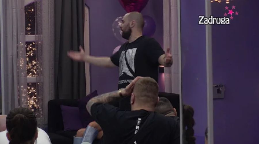 NIJE MOGLA NI DA ODGLEDA Ana sa GAĐENJEM gledala svađu Anđele i Zvezdana, on se pita što je bila sa njim kad je znala da je KRETEN