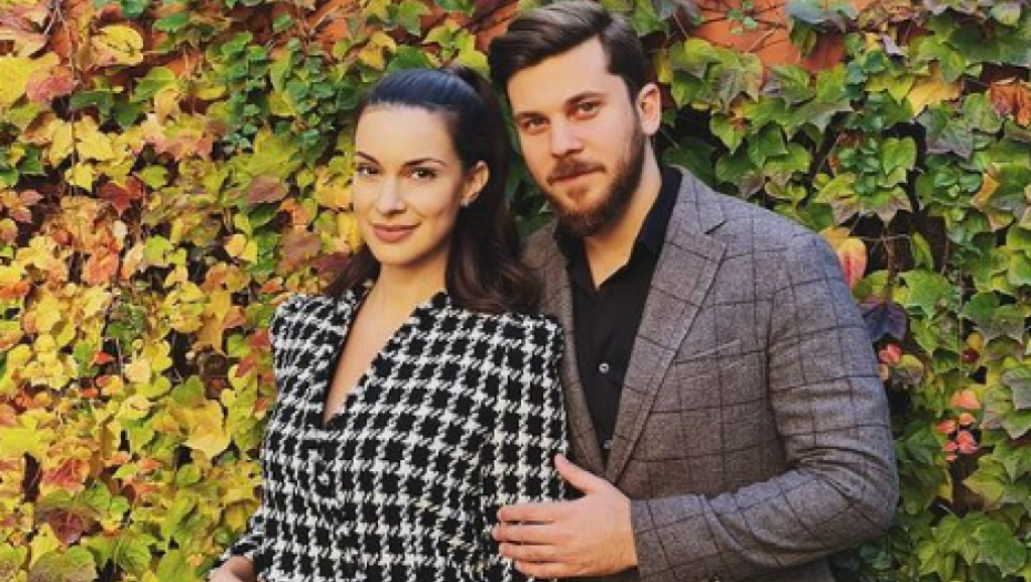 OTKRIVENO KAKAV JE ZAISTA ODNOS DRAGANE KOSJERINE I NJENOG VERENIKA Više ništa ne može da se sakrije, konačno isplivala prava istina!