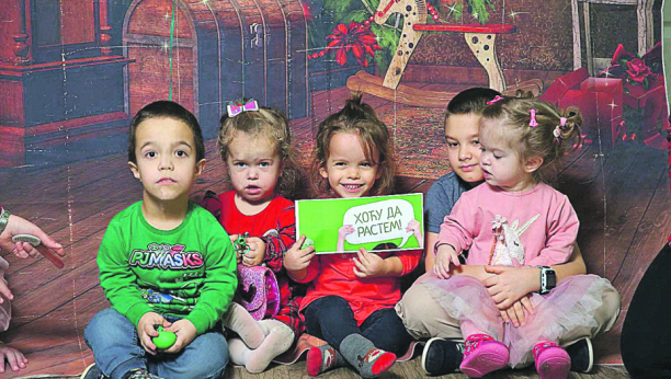 PITANJE KOJE CEPA SRCE: Zašto je ova seka tako mala...